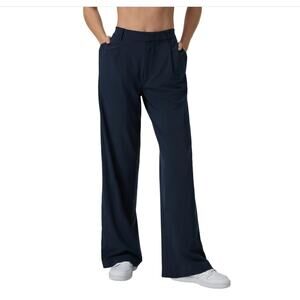Vuori Women's Villa Trouser in Navy Blue Size Large